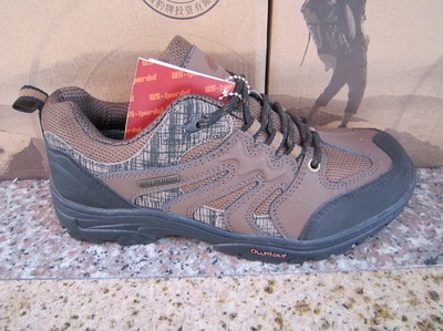 0909正品新款豹牌男戶外鞋批發(fā)指南 三色15雙裝，專業(yè)供應(yīng)渠道解析