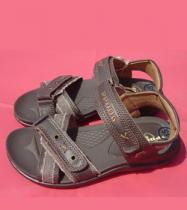 中國鞋網(wǎng)鞋子批發(fā)商城 一站式鞋類產(chǎn)品供應(yīng)平臺解析